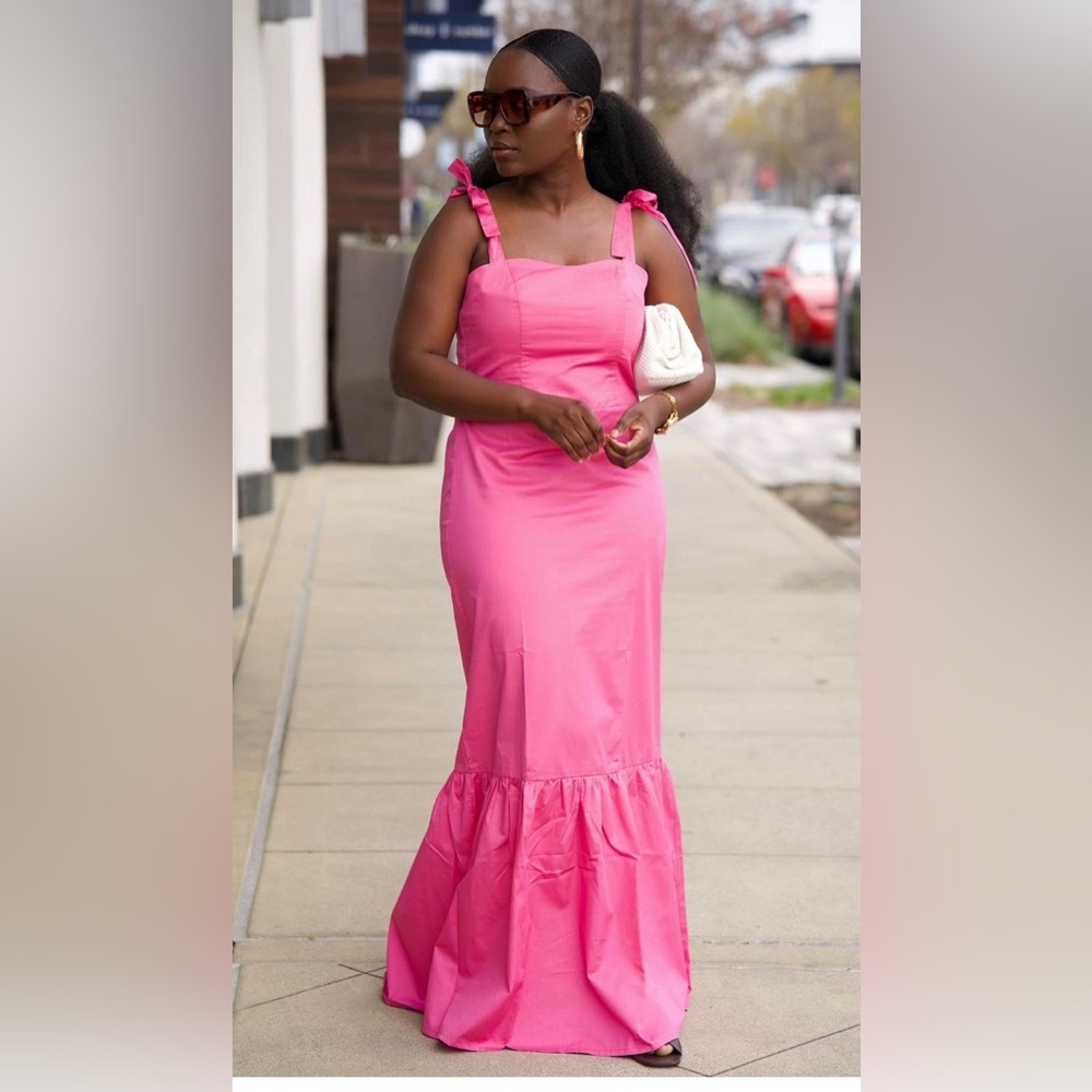 bright pink dress 💓💓💓